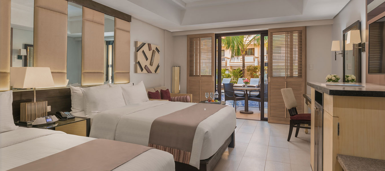 Grand Room with Direct Pool Access